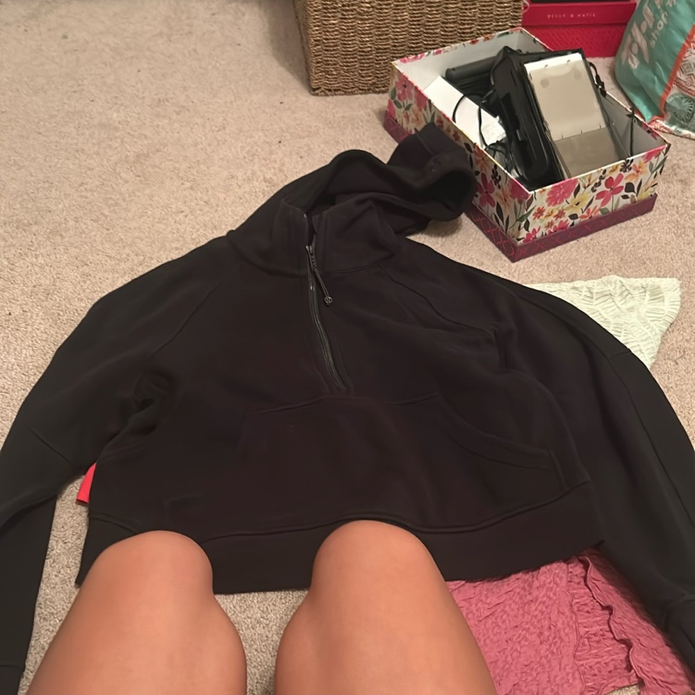 lulu black M/L scuba cropped